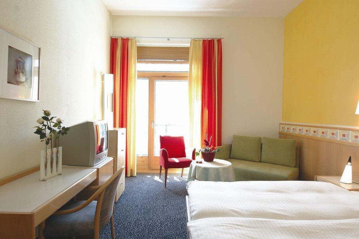 Badehotel Belvair Scuol Buitenkant foto