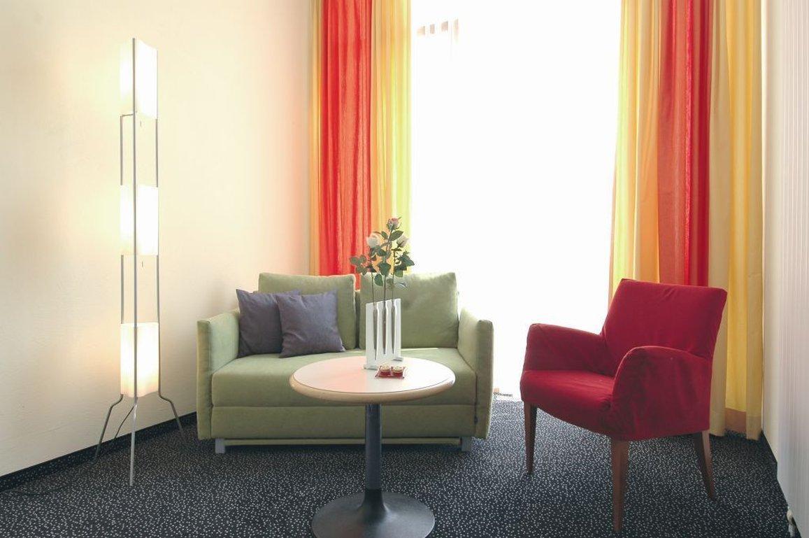 Badehotel Belvair Scuol Kamer foto